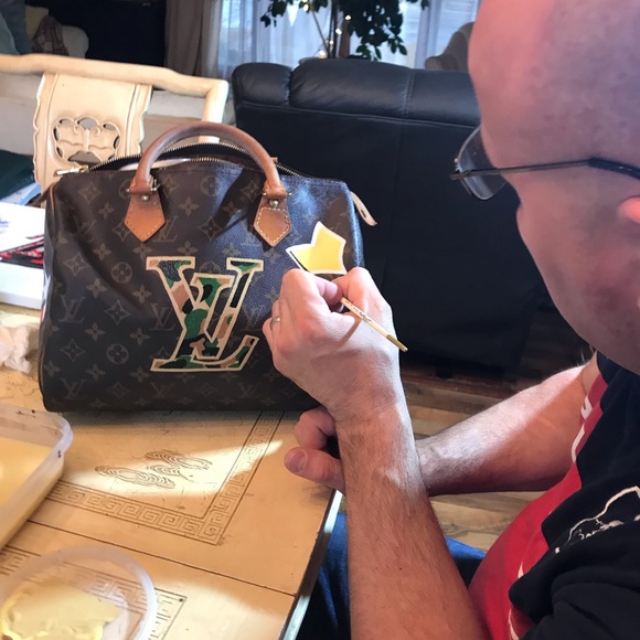 Custom Hand Painted Speedy 30 signed by artist. - Picture 8 of 8